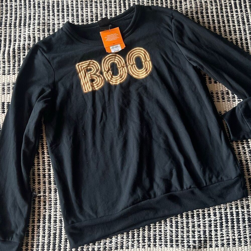 Hey and EEK Size Medium BOO Halloween pullover sweatshirt NWT